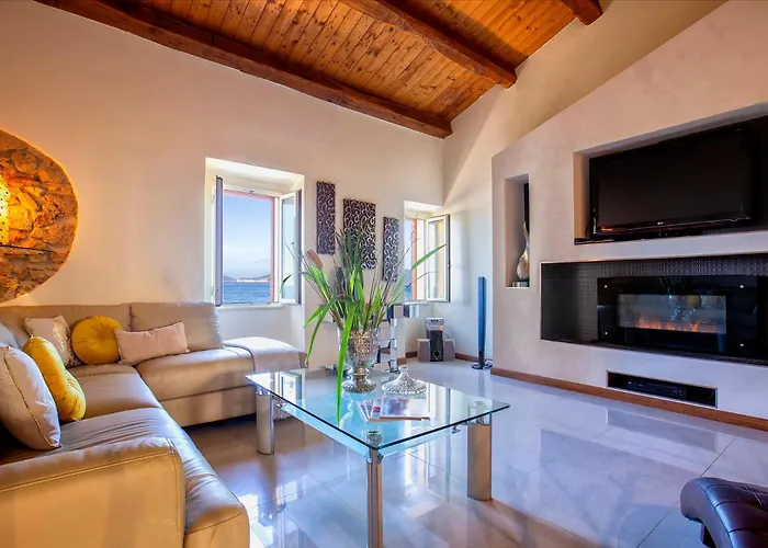 Sardinia Re - Cavour Loft Sea View Lägenhet